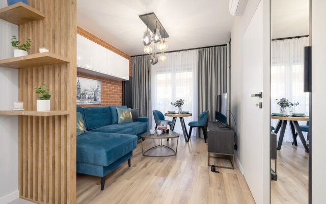 Lux Krakow Apartment by Renters Prestige