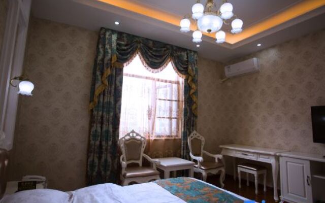 Mengzi 520 Theme Hotel