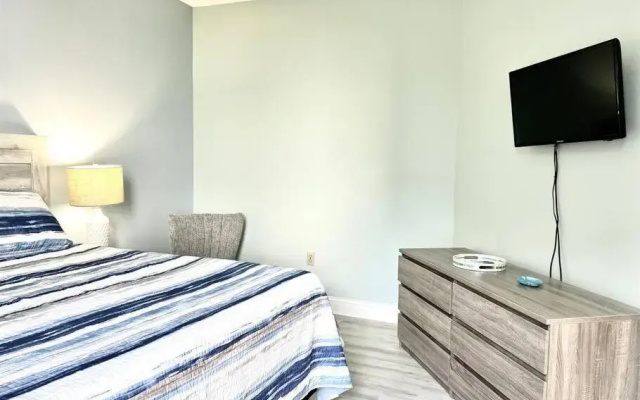*FRESH NEW OCEANFRONT*Pool*KING Bed*OMG VIEW*Approved Dogs*F22-4