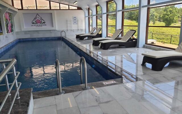 La Vie En Rose Otel by Söğütdağı