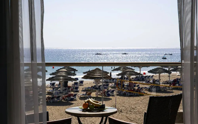 Fujairah Rotana Resort & Spa - Al Aqah Beach