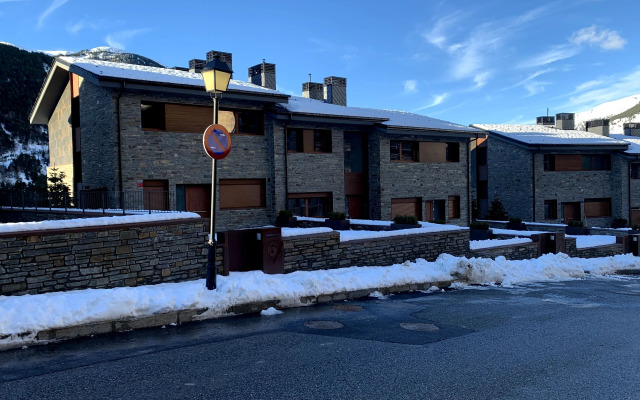 Ski Andorra Tarter Chalet Lodge