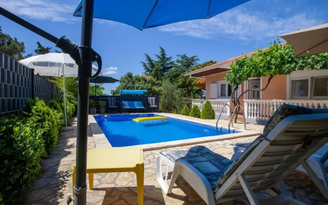 Relaxing Zadar Hideaway With Seasonal Pool & Seaside Charm