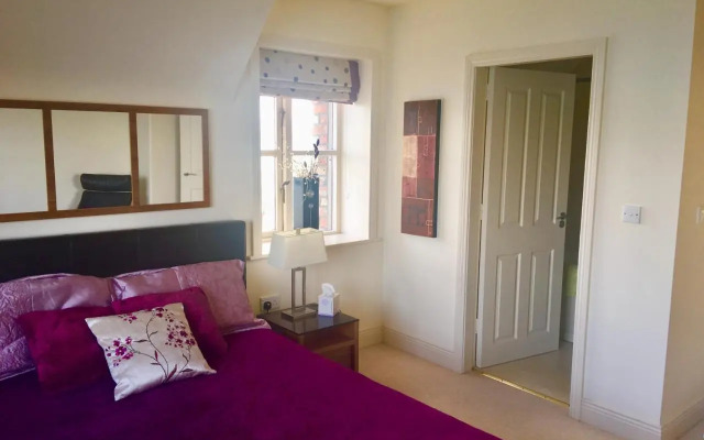 Curlew Apartment