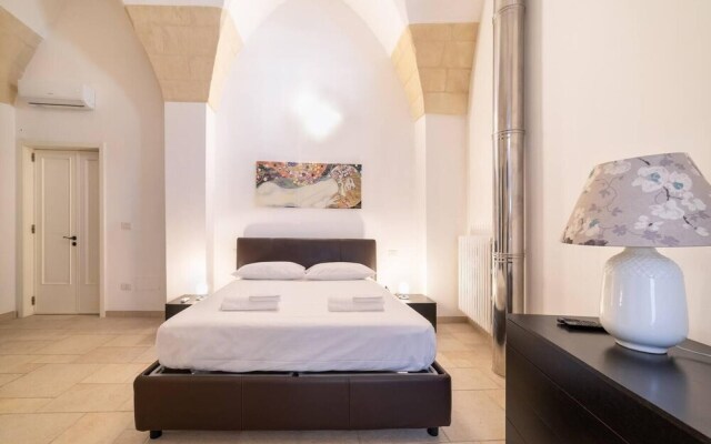 Holiday Home Sleeps 6 in the Historic Center of Le