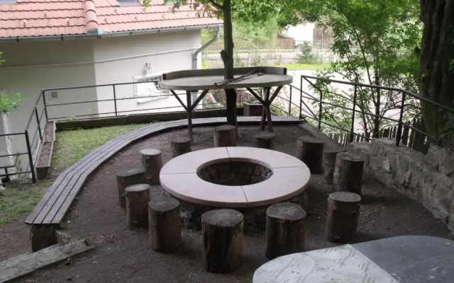 Hudi-Lak Vendeghaz