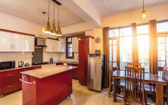 The Sunset Abode Shimla 4BR Valley Views