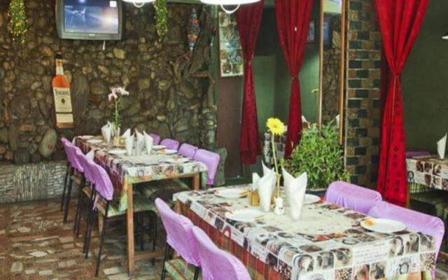Hotel Golden Nest