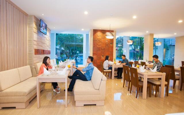 Lombok Raya Hotel