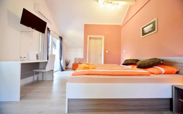 Guest House Rudine