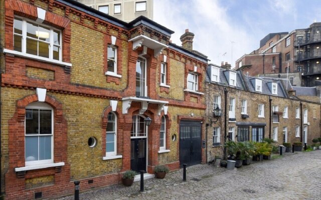 Central London Mews House