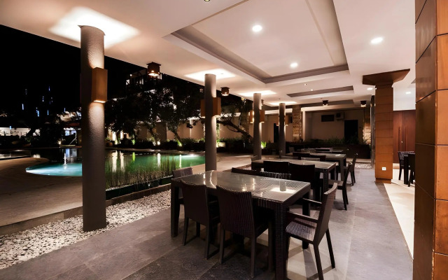 Surya Kencana Seaside Hotel