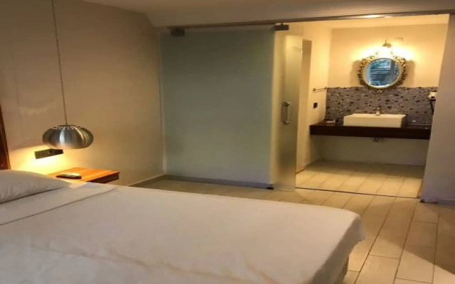 Cle Beach Boutique Hotel