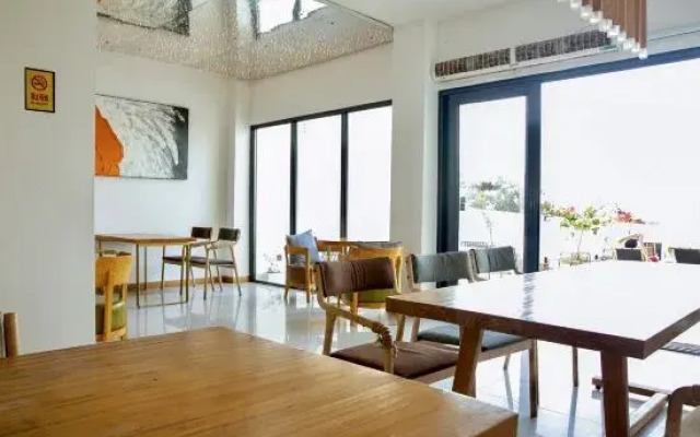 Xi'an Seascape Design Homestay and Travel Rental in Haitang District, Sanya City (Wuzhizhou Branch)