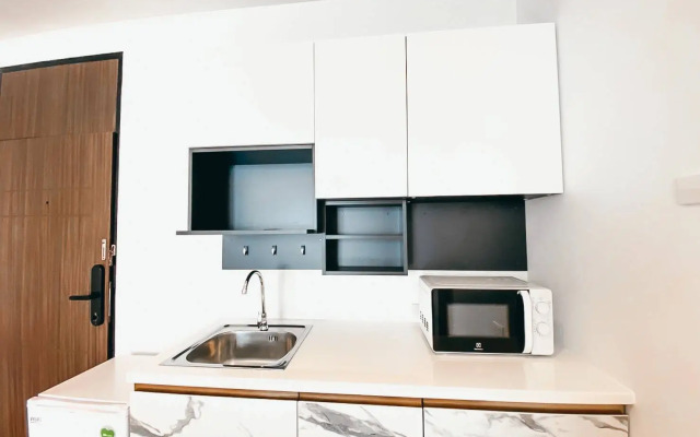 Play Poshtel & Cafe (SHA Certified)