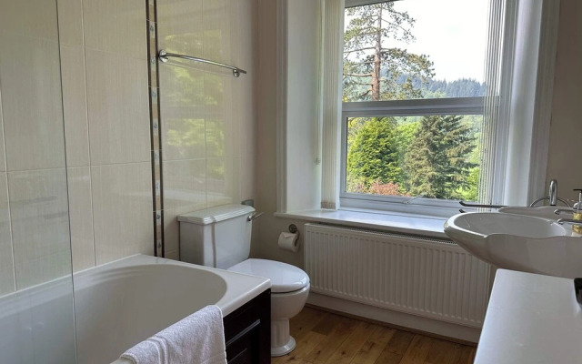 Tyn Y Fron Country House