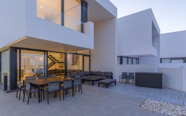 Fidalsa Villa Moet & Chandon Sea Views