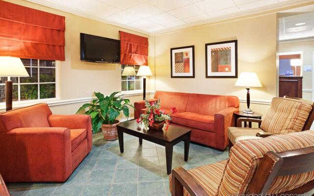 Holiday Inn Express & Suites Alcoa (Knoxville Airport), an IHG Hotel