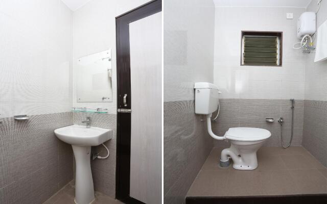 Oyo 40638 Hotel Turmeric Leaf