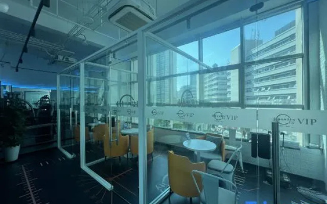 Lechao Hotel (Shanghai People's Square Changzheng Hospital)