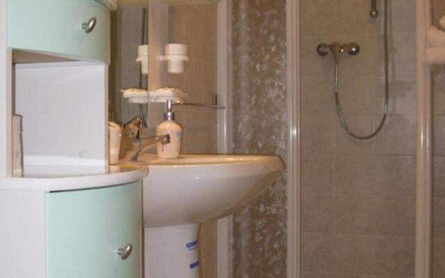 A Due Passi Dal Mare B&B