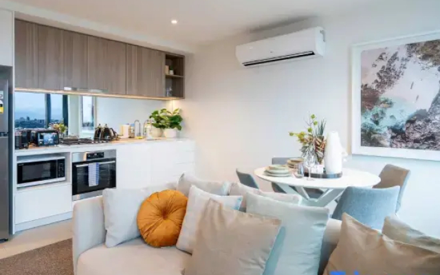 Deluxe 2B 1B Bay View Condo