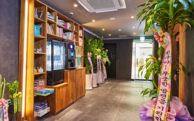 Doksan Hotel In Cafe