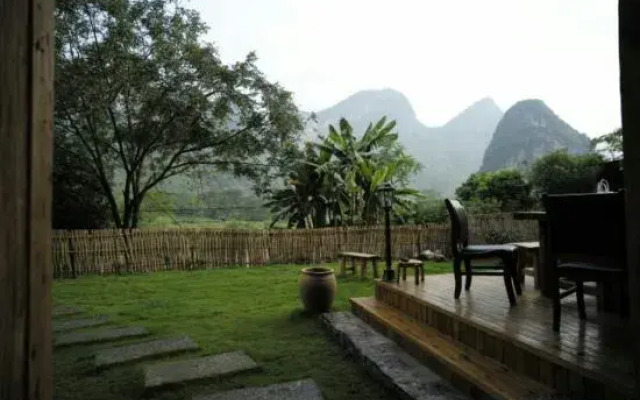 Yangshuo Huajian Homestay (Guilin Qianguqing Branch)