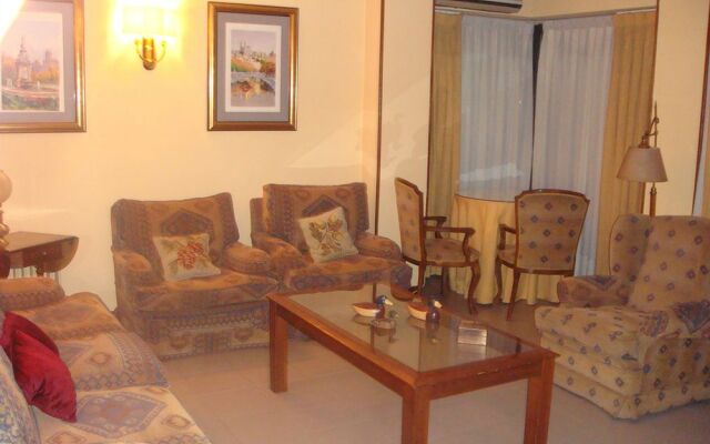 Hispania Residence - Hostel