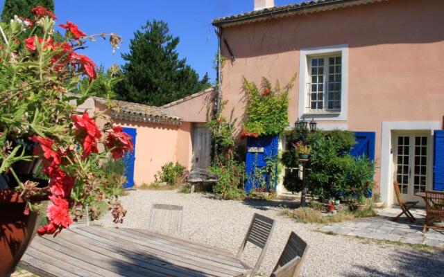 Le Mas De La Cigale Bleue, Caumont Sur Durance