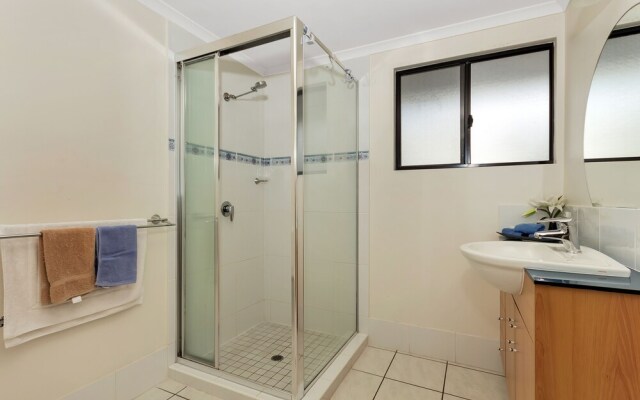 Oceansprey Beachfront Apartments