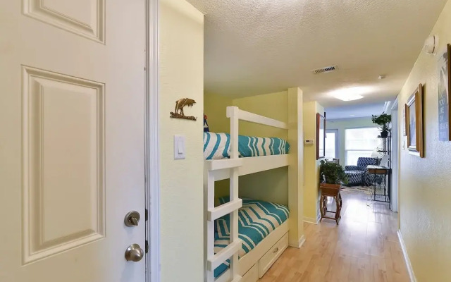 Seascape 2301 2 Bedroom Condo by RedAwning
