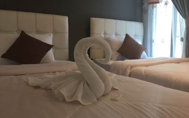 Lanna Thai Hostel Chaing Mai