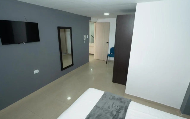 Hotel Imperio Inn 74