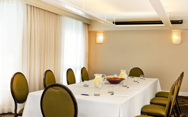 Hilton Kansas City Country Club Plaza