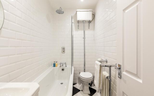 Pembridge Beautiful Garden Flat in Notting Hill