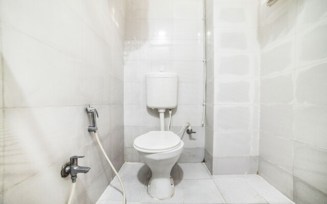 FabHotel R D Green