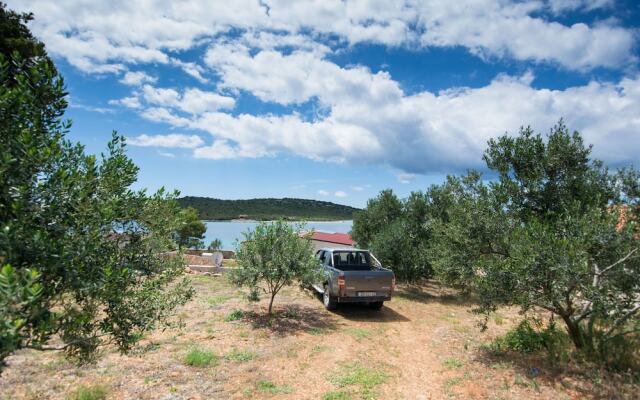 Mobile Home Rock Rose 2