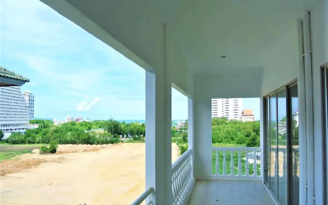 Sea View Corner Condo Jomtien