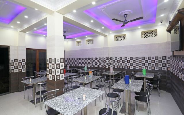 OYO 25018 Saanvi