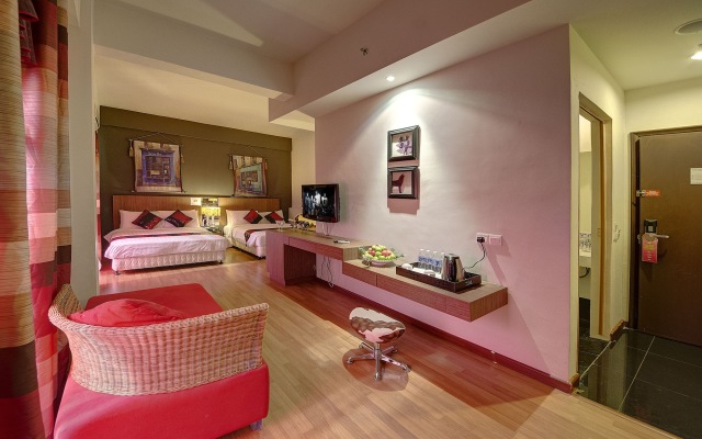 Arenaa Deluxe Boutique Hotel