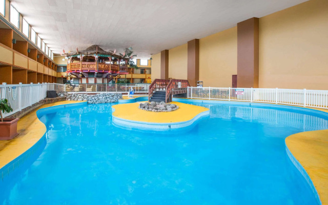 Clarion Inn & Suites and Convention Center