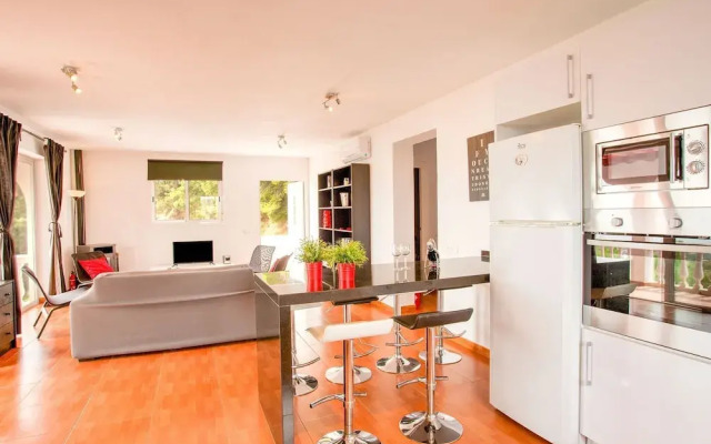 Gorgeous Villa With Private Swimming Pool in Algarrobo-costa