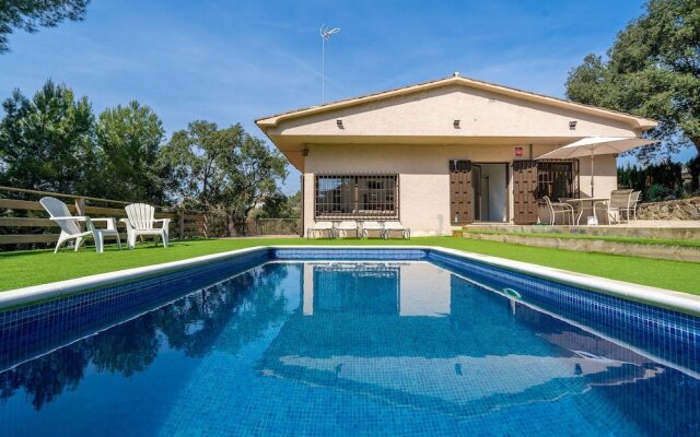 HomeHolidaysRentals Velur