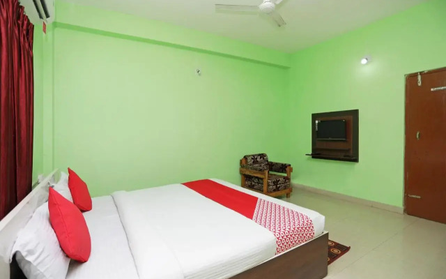 OYO Flagship 4720 Ma Guest House 2