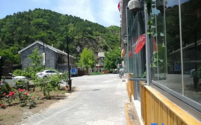 Xianyaju Hostel