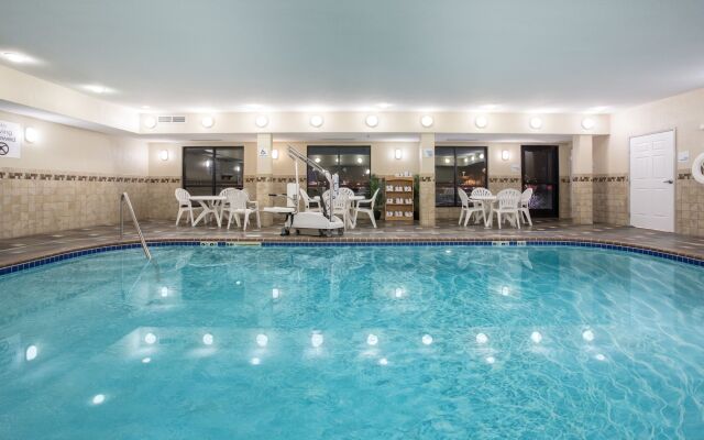 Holiday Inn Express Hotel & Suites Ft. Collins by IHG