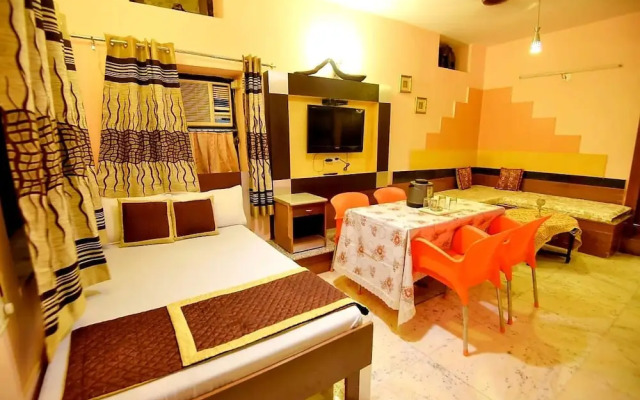 Hotel Palm residency