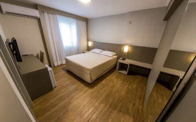 Hotel Crisul