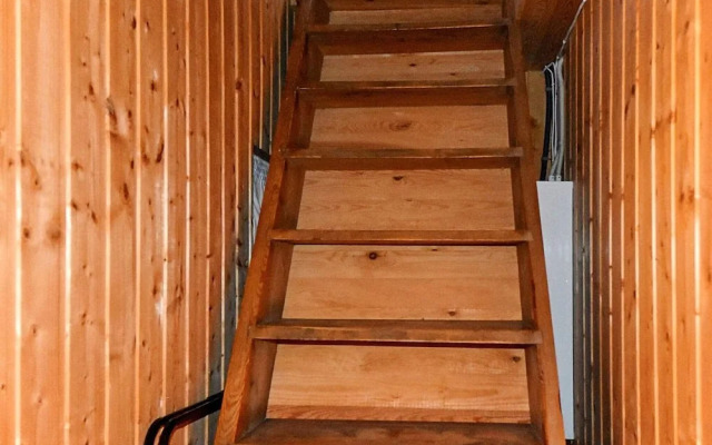 Secluded Mountain Retreat-by Traum